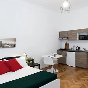  Appartamento 4 Design Near Central Station Italia